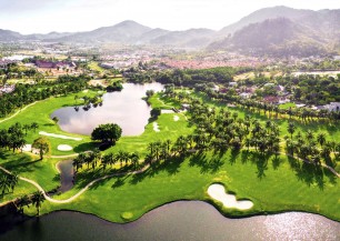 Loch Palm Phuket Golf<span class='vzdalenost'>(9 km od hotelu)</span>