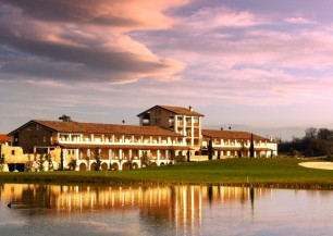 Chervo Golf Club San Vigilio<span class='vzdalenost'>(208 km od hotelu)</span>