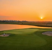 Al Zorah Golf Club | Golfové zájezdy, golfová dovolená, luxusní golf