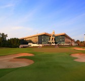 Abu Dhabi Golf Club | Golfové zájezdy, golfová dovolená, luxusní golf