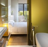 005932-03-deluxe-room-yellow