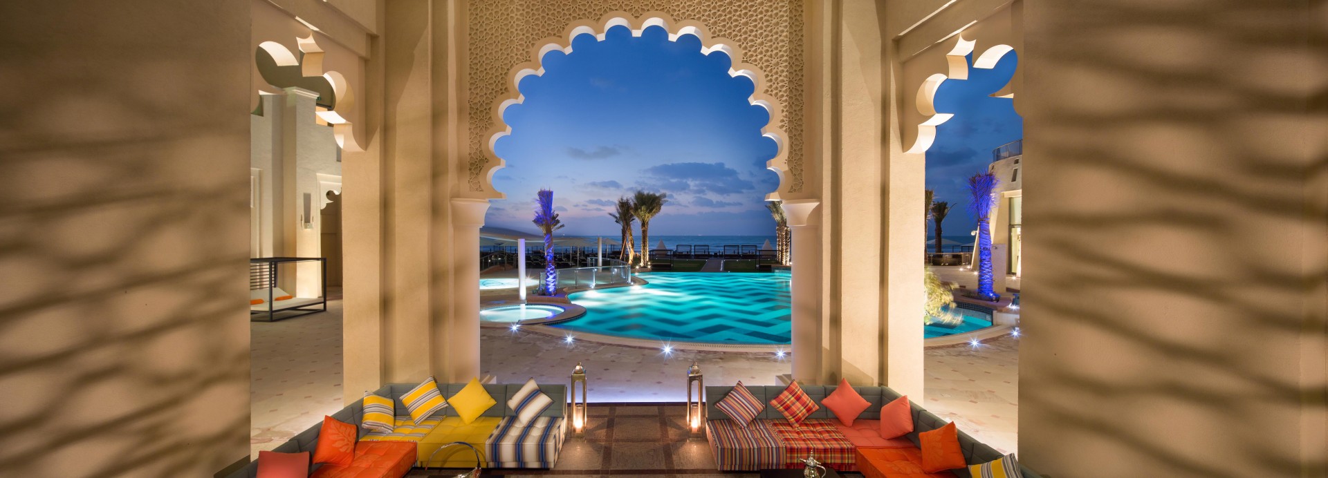 bahi ajman palace hotel  *****