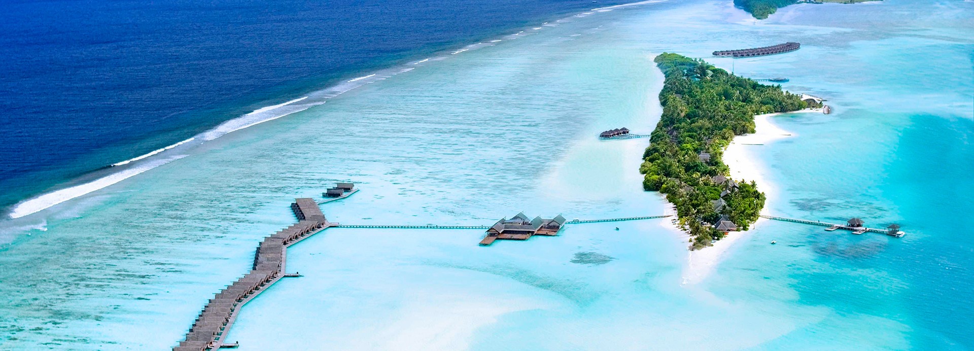 lux* south ari atoll  *****