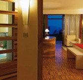Italie-Lago-di-Garda-hotel-Lefay-Resort-Spa-pokoj-2