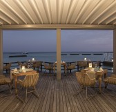 moofushi-maldives-2021-bs-manta-restaurant-06_hd