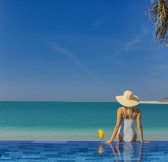 Emiraty-Dubai-Anantara_World_Islands_Dubai_Resort_Guest_Room_Anantara_One_Bedroom_Beach_Pool_Villa_Outdoor_Pool_Lifestyle_1