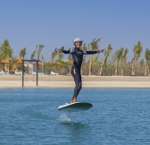 Emiraty-Dubai-Anantara_World_Islands_Dubai_Recreation_Activity_Efoil