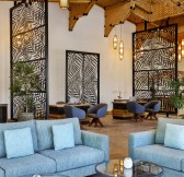 Emiraty-Dubai-Anantara_World_Islands_Dubai_Resort_Lounge_Grand_House_Interior_View_Sofas