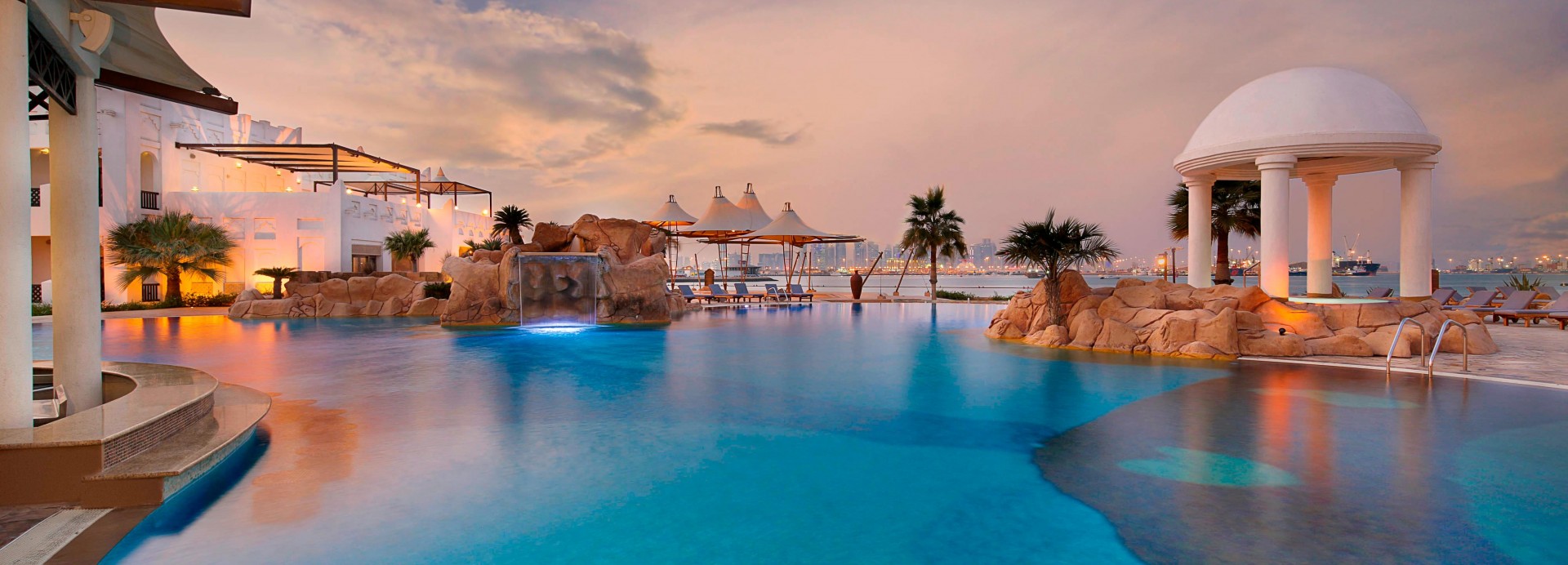 sharq village & spa, a ritz-carlton hotel  *****