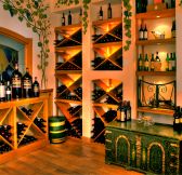 KEMPINSKI HOTEL GRAND ARENA BANSKO - Come Prima wine wall